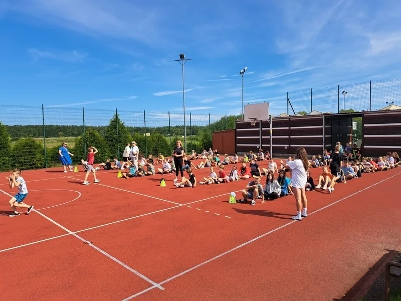 1 2i turniej sportowy.